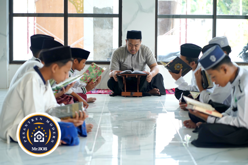 PESANTREN-MODERN-MR-BOB-PENGAJIAN-copy-4-1024x683