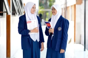 SANTRI-PESANTREN-MODERN-MR-BOB-2-300x200